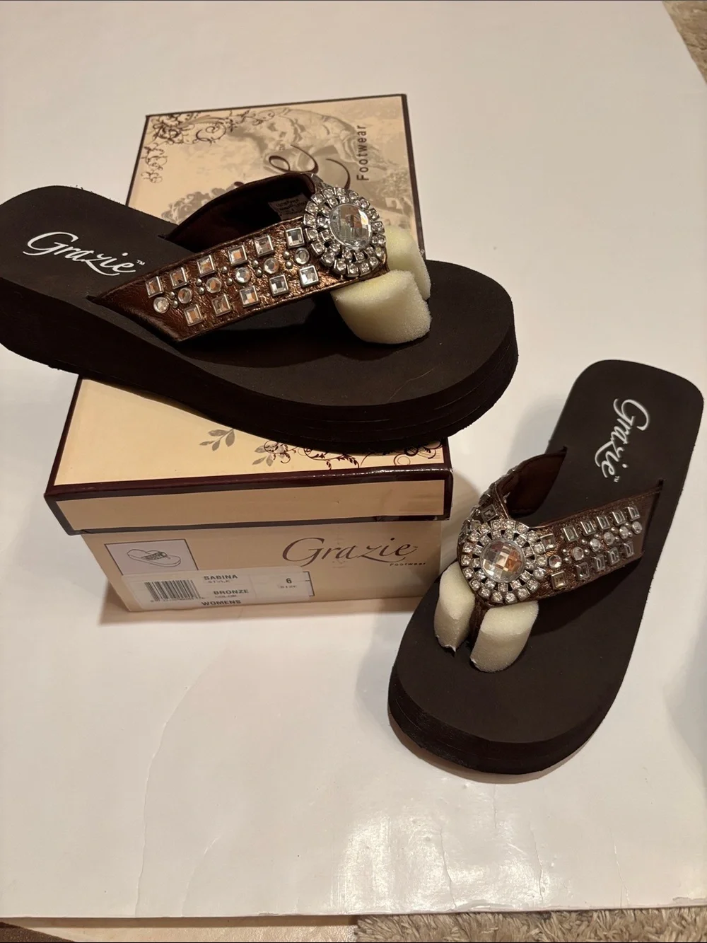 NWT Grazie Brown Jeweled Platform Thong Sandals 6 Sabina bronze hot! Bling
